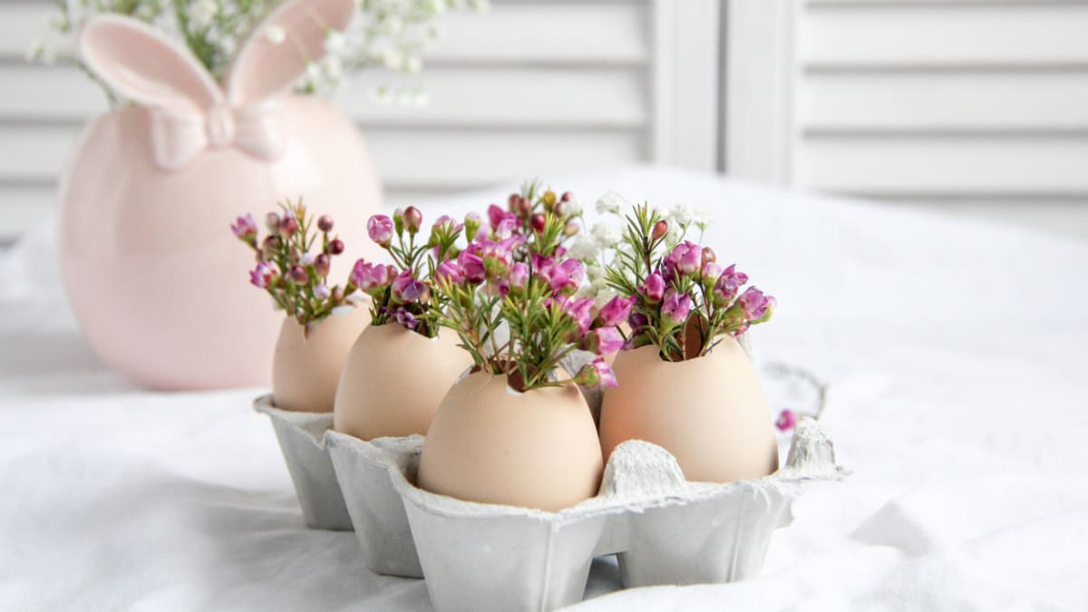 Umění dekupáže se na vyfouknutá vejce geniálně hodí a budou vypadat jako od designéra.