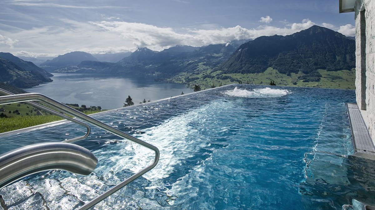 Bazén s nejkrásnějším výhledem na světě - Obrázek 8