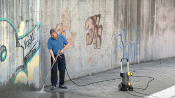 Češi mají jedny z nejšpinavějších ulic v Evropě. Po Italech dýcháme nejvíce prachu