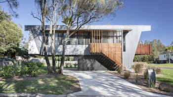 Nové pojetí australského plážového domu: Prosté materiály a nízký rozpočet