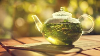 Vypěstujte si vlastní čaj: Jednoduché kroky, jak zasadit čajovník