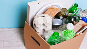 Neuvěřitelné proměny odpadků: Zužitkujte staré konzervy i roztrhané silonky