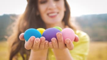 Velikonoce bez plýtvání: Upečte beránka bez vajec a vyrobte přírodní dekorace