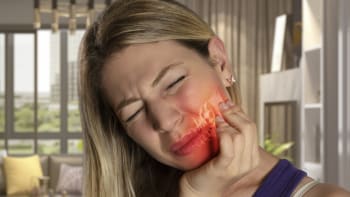 Bylinky pomůžou zmírnit bolesti zubů. Vyzkoušejte šalvěj, hřebíček nebo aloe vera