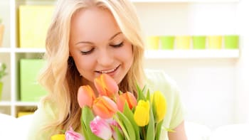Jak doma pečovat o řezané květiny, aby vydržely ve váze co nejdéle krásné a svěží