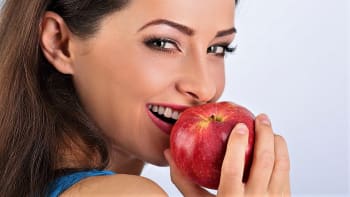 Jezte ovoce podle dne svého narození. Někomu pomohou jablka, někomu jahody