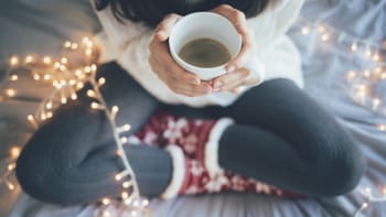 5 nápadů, jak připravit vánoční kávu. Přidejte koření, pomeranč i med