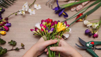 6 úžasných nápadů na výzdobu z řezaných květin