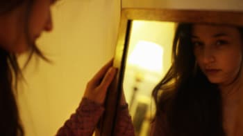 Jak připevnit zrcadlo na zeď – držáky a úchytky (2.díl)