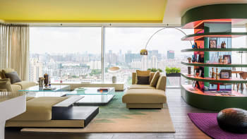 Na vysoké noze: Z luxusního apartmánu v čínské Šanghaji se točí hlava