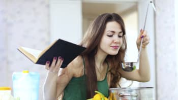 10 tipů, jak ušetřit čas v kuchyni. A mít čas na teplé večeře