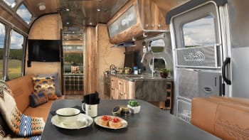 6 luxusních karavanů aneb Bydlení na léto, které je lepší než dům z cihel