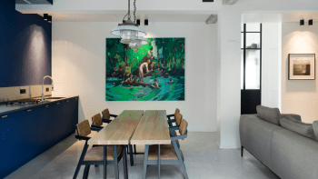 Světlo a prostor: Architekti v Izraeli vytvořili moderní světlý byt s minimem nábytku