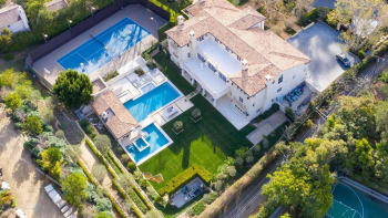 Princ Harry a Meghan Markle vybírají dům v Malibu. Bude mít tenisový kurt a pět ložnic