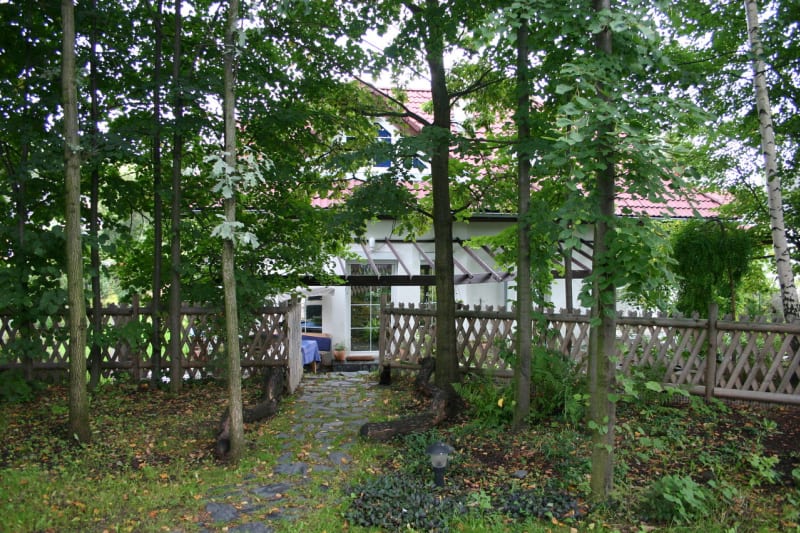 K domu patří i rozlehlá zahrada, na které Bartošová trávila spoustu času.