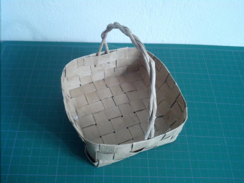 Návod: Košíček z papírové tašky - Obrázek 11