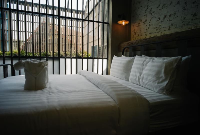 Hotel ve stylu thajského vězení - Obrázek 10