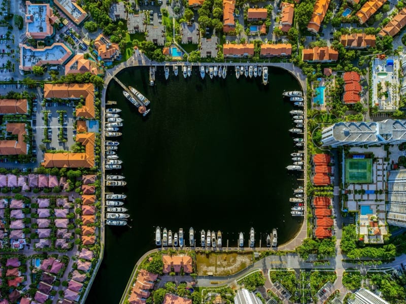 Malý čtvercový přístav v Miami.