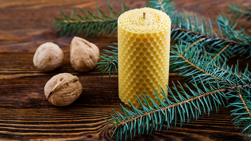 DIY: Vyrobte si ekologické adventní svíčky z včelího vosku