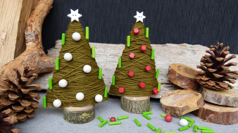 Omotávané vánoční stromečky. Dekoraci vyrobíte ze zbytků vlny