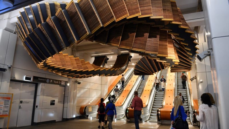 GALERIE: Australané udělali z jezdicích schodů úžasnou dekoraci. Tohle bychom chtěli i v pražském metru