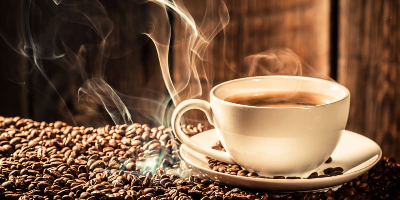 Kávová sedlina ráda ulpívá na stěnách trubek a způsobuje ucpání.