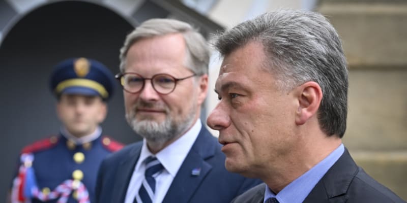 Premiér Petr Fiala (vlevo) a ministr spravedlnosti Pavel Blažek
