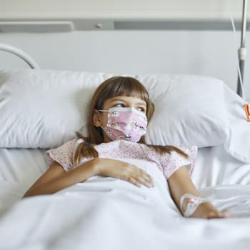 Dítě s koronavirem v nemocnici