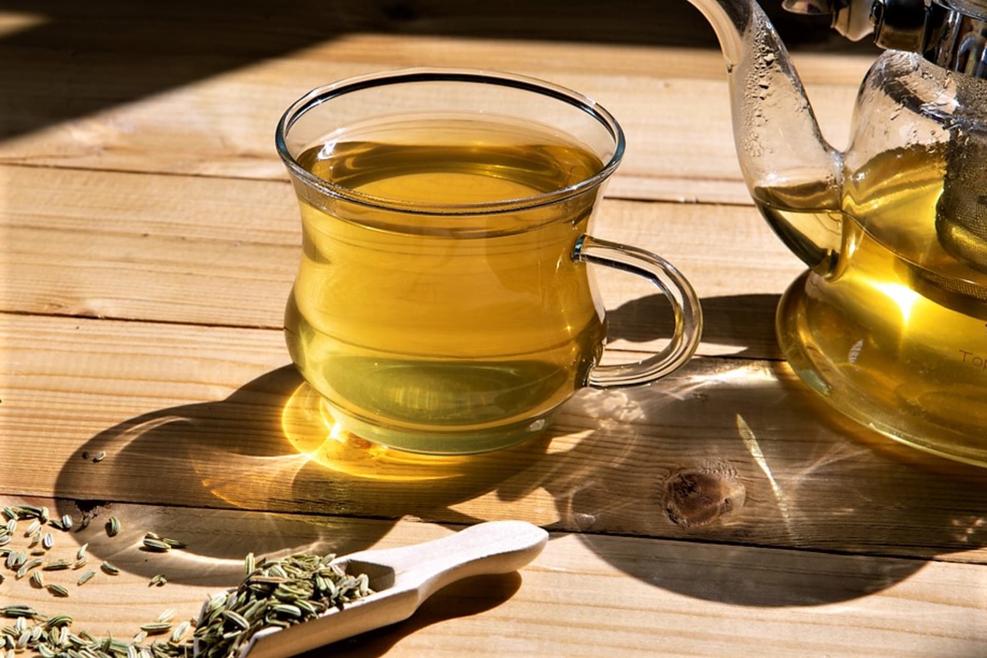 Anýzový čaj  ulehčuje vykašlávání a pozitivně působí na trávící ústrojí