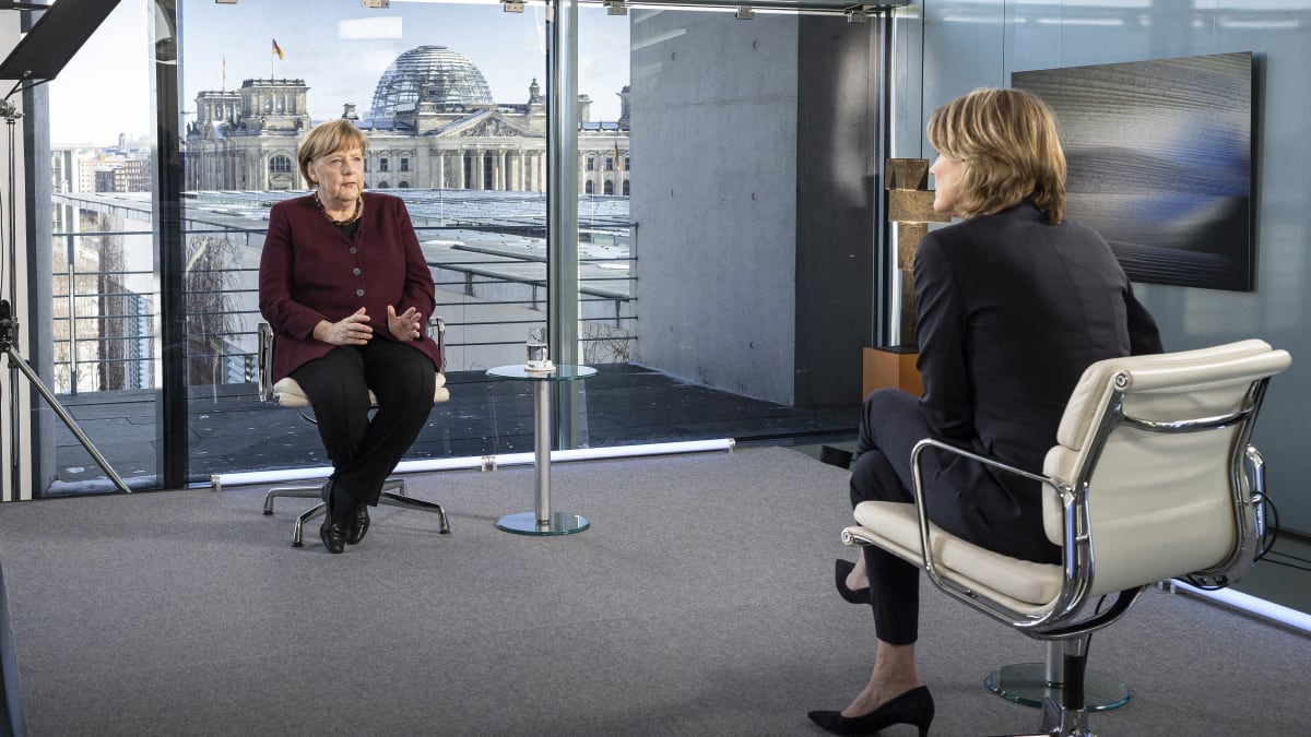 Německá kancléřka Angela Merkelová při jednom z posledních televizních rozhovorů ve funkci