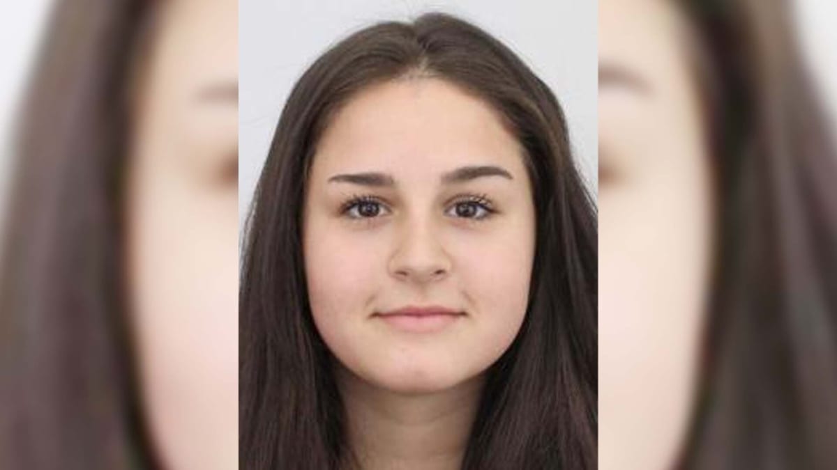 Policisté hledají šestnáctiletou Terezu Pechovou z Prahy.