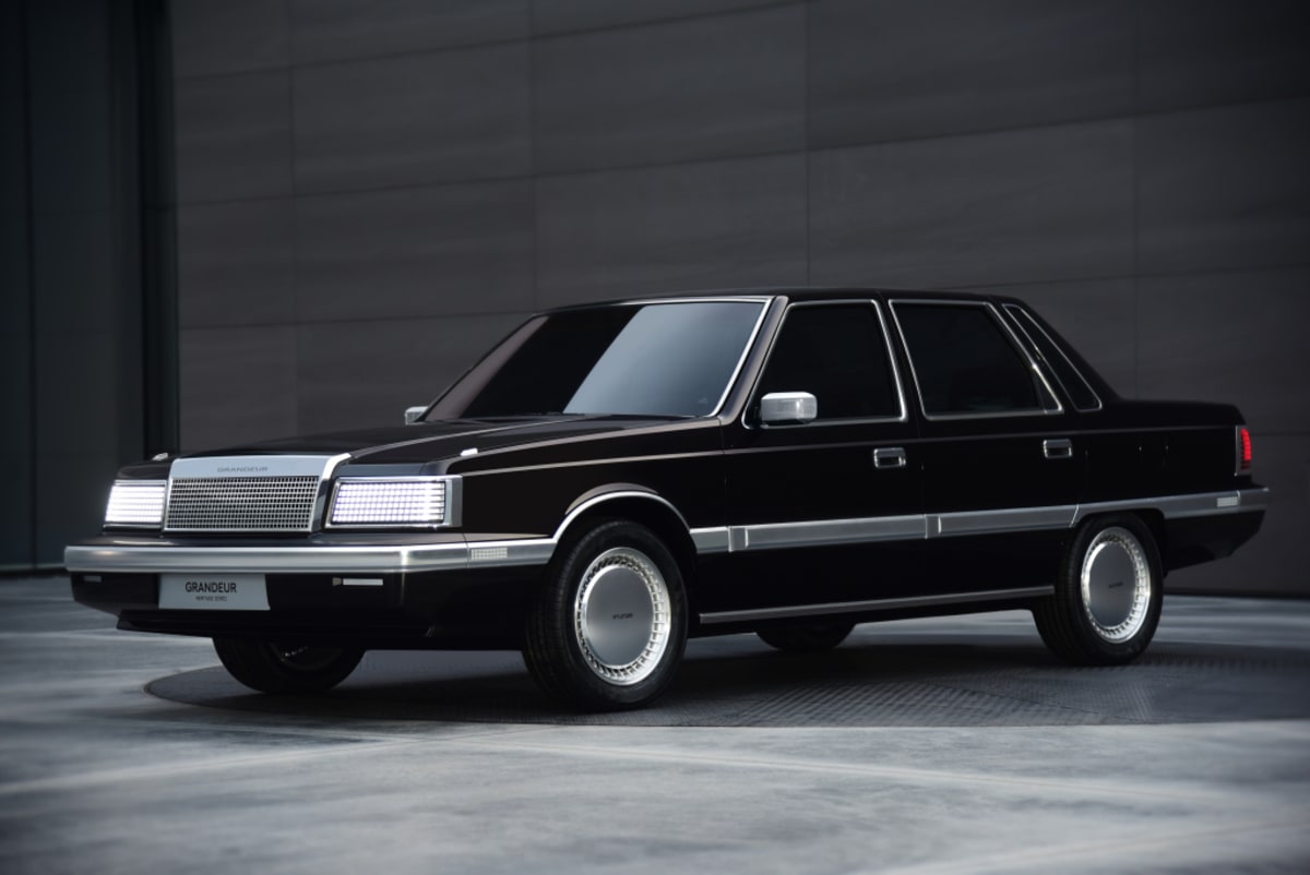 Luxusní sedan Grandeur se poprvé v nabídce Hyundai objevil v roce 1986. Nový koncept jako by mu z oka vypadl.