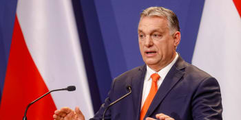 Maďarsko vyhlašuje stav válečné hrozby. Orbán oznámí první opatření