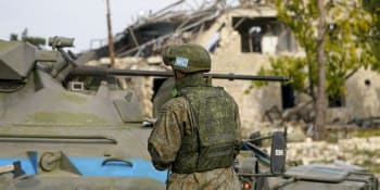 Na hranici Arménie a Ázerbájdžánu opět umírají vojáci. Lidé mají strach, říká Avetisjan