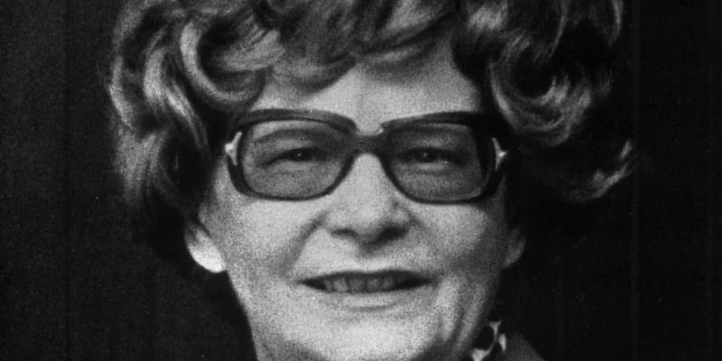 Druhá manželka Gustáva Husáka Viera zemřela při leteckém neštěstí v roce 1977. Její smrt Husáka zdrtila.