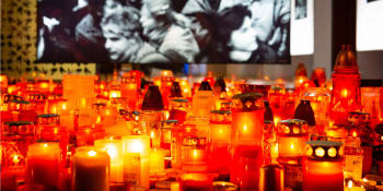 OBRAZEM: Svíčky, protesty i digitální Havel. Jak proběhly oslavy 17. listopadu?