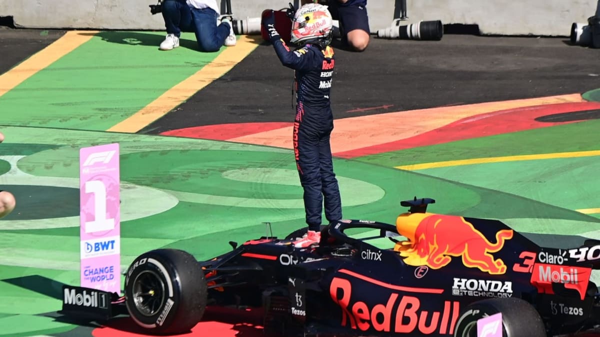 Max Verstappen slaví vítězství na Velké ceně Mexika formule 1 
