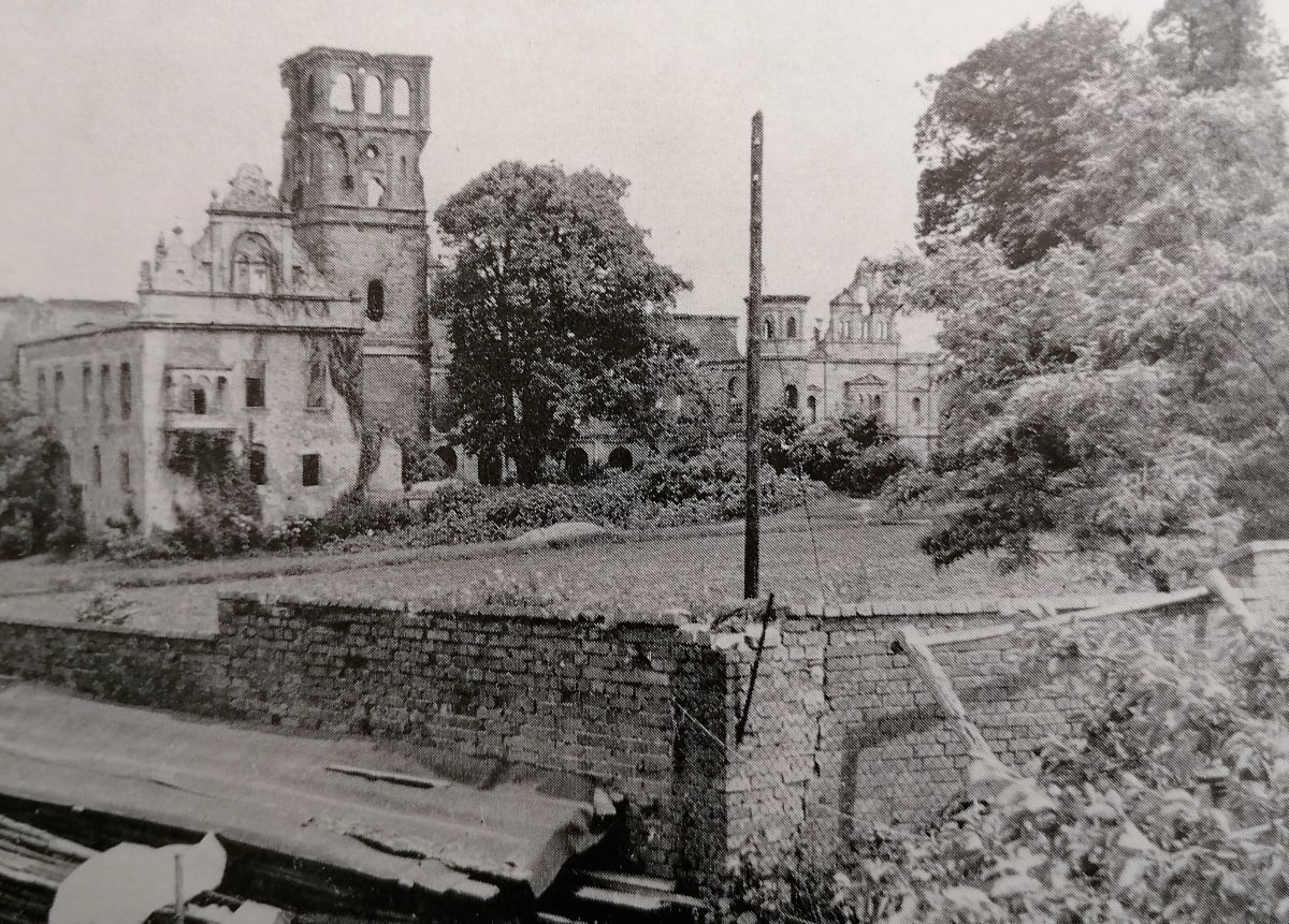 Vybombardované Slezsko po sovětských náletech z jara 1945 v rámci takzvané Ostravské operace (Foto: Archiv města Ostravy)