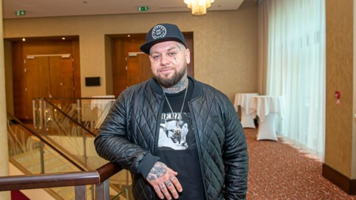Slovenský rapper Kali musel kvůli operaci zrušit své koncerty.
