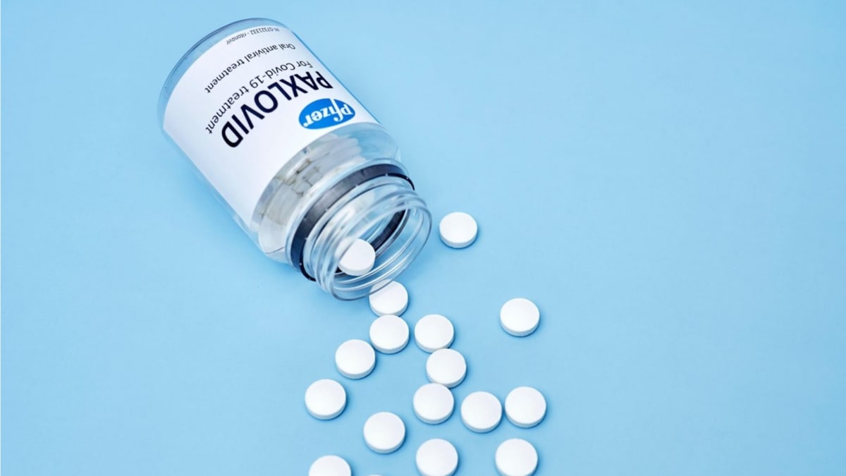 Léku na COVID-19 paxlovid od firmy Pfizer objedná Česko 50 tisíc balení.