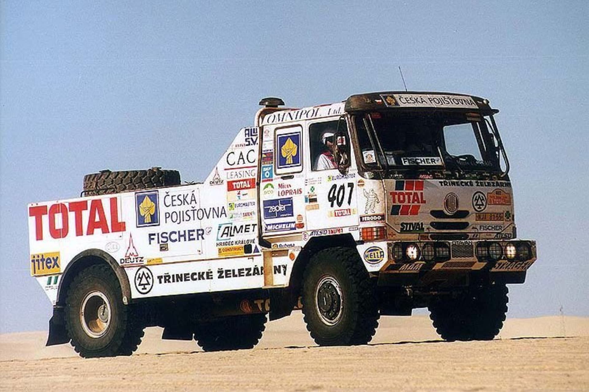 Na Dakar 2022 se vrátí i vítězná Tatra 815 Karla Lopraise.