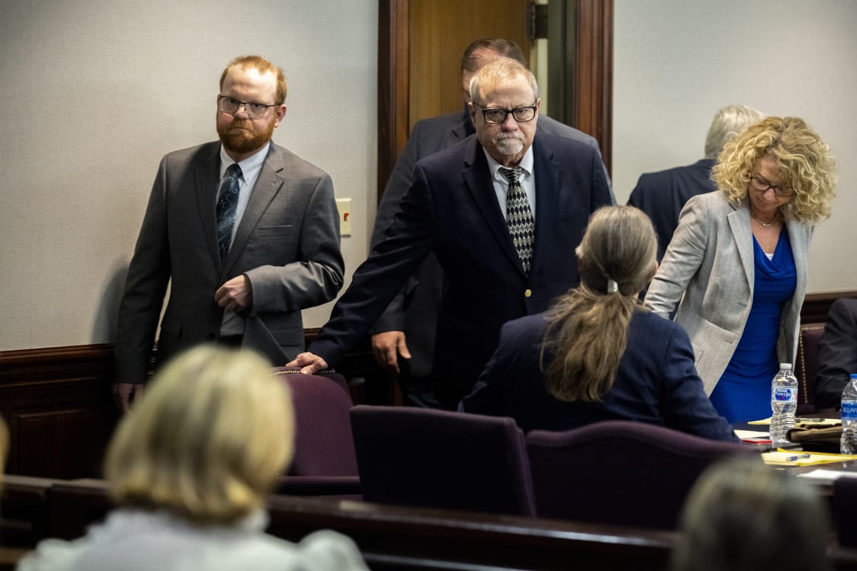 Porota uznala trojici bělochů vinnou z vraždy černocha Arberyho.