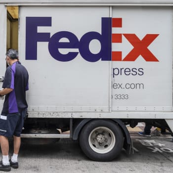 Uživatelé na sociální síti povětšinou kritizovali dopravní společnost FedEx, někteří tvrdili, že jim v posledních dnech nepřišla řada očekávaných balíků. (Ilustrační foto)