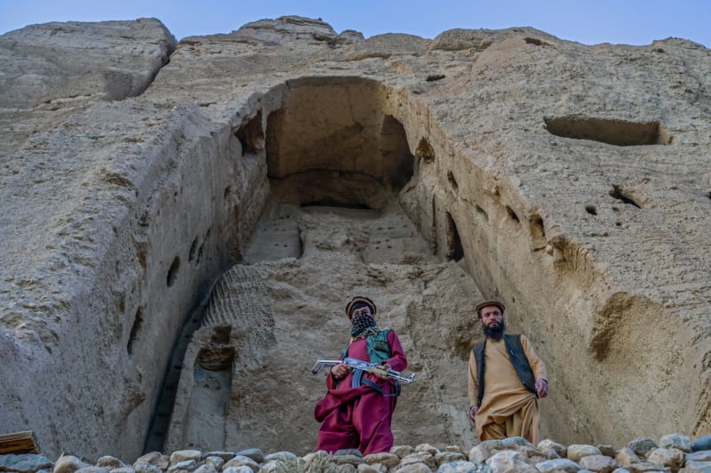 Prostor kolem soch teď chrání Tálibán.