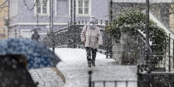 Bouře Daniel zasypala Německo sněhem, do Česka se vrátí zima o víkendu