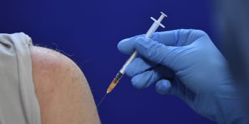 Neočkovaní v Německu už nesmí skoro nikam. Merkelová souhlasí s povinnou vakcinací