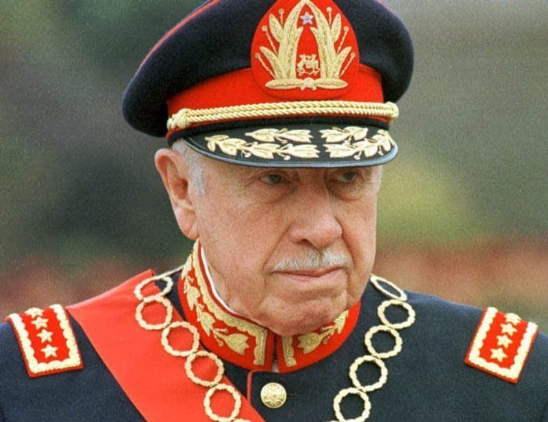 Augusto Pinochet v roce 1998
