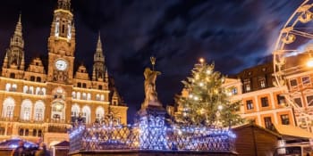Vánoční cesta: Liberec láká na pohyblivý betlém. Chloubou města je i tramvaj „Sněhurka“