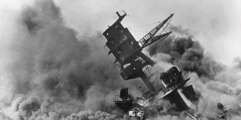 Zničení či poškození unikly tři americké letadlové lodě, které později rozhodly o výsledku války ve prospěch USA.