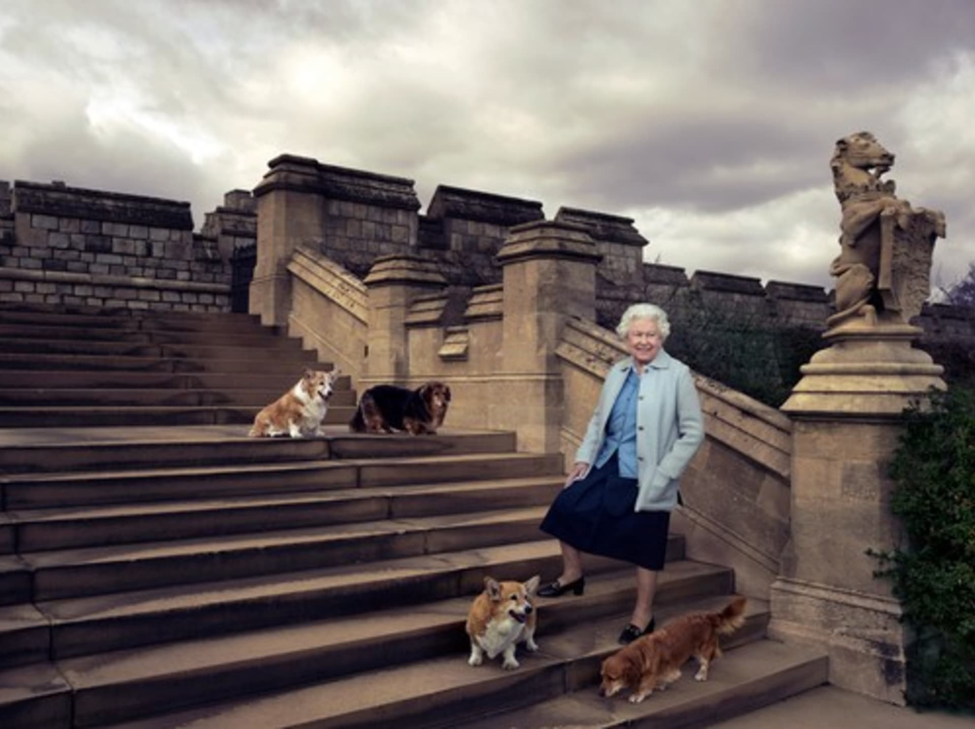 Královna Alžběta II. byla známou milovnicí psů rasy corgi.